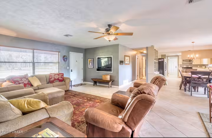 The Lazy Gator Cabin photo 21