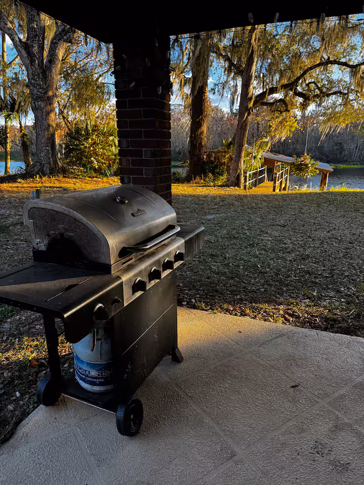 The Lazy Gator Cabin photo 24