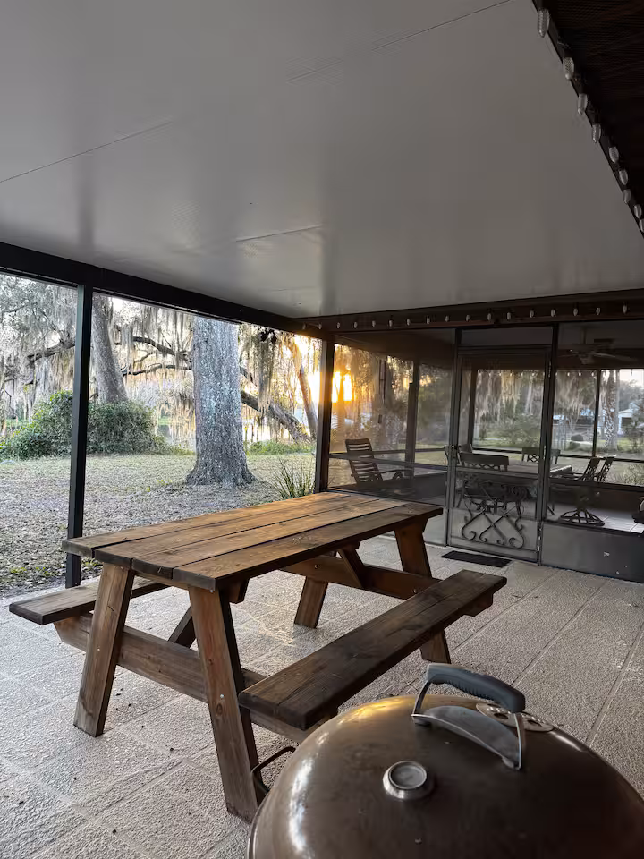 The Lazy Gator Cabin photo 33